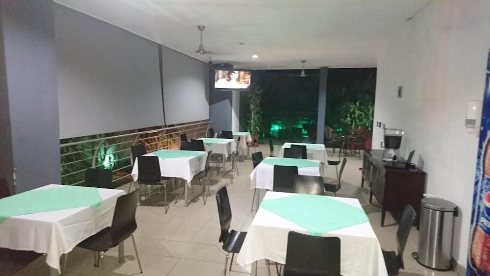Hotel Brandts Los Robles De San Juan Managua Exterior photo