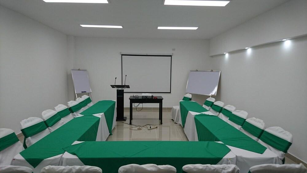 Hotel Brandts Los Robles De San Juan Managua Exterior photo