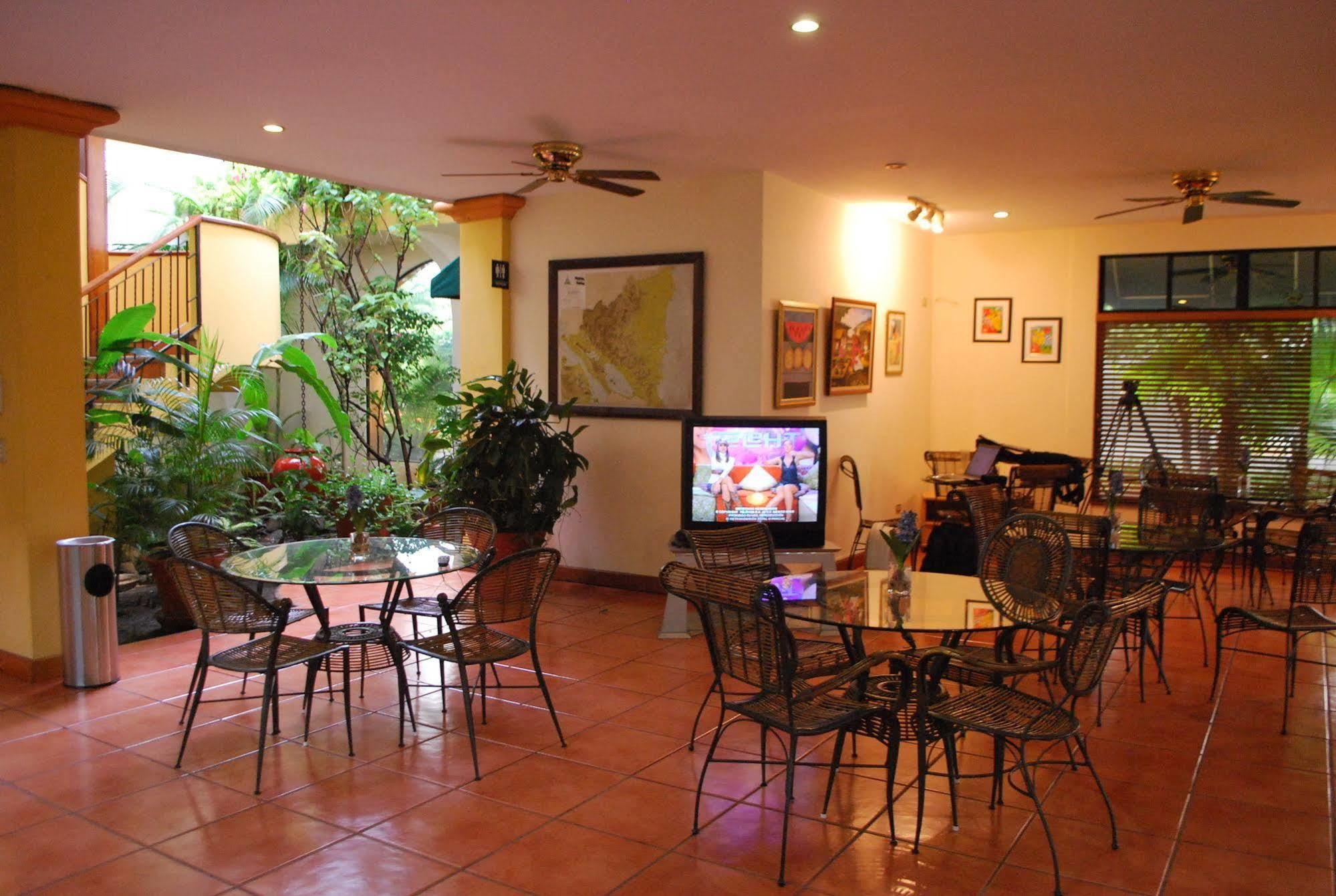 Hotel Brandts Los Robles De San Juan Managua Exterior photo